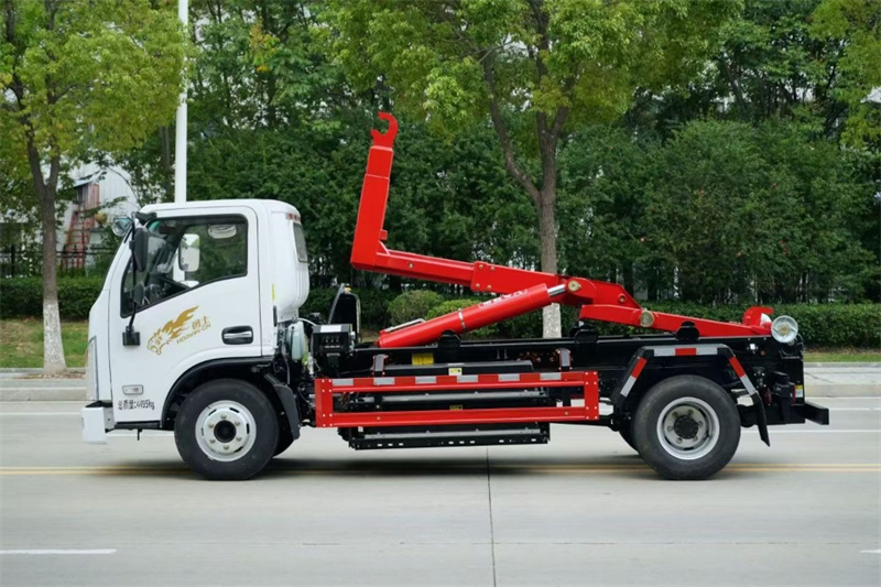 纯电动重汽豪曼勾臂垃圾车