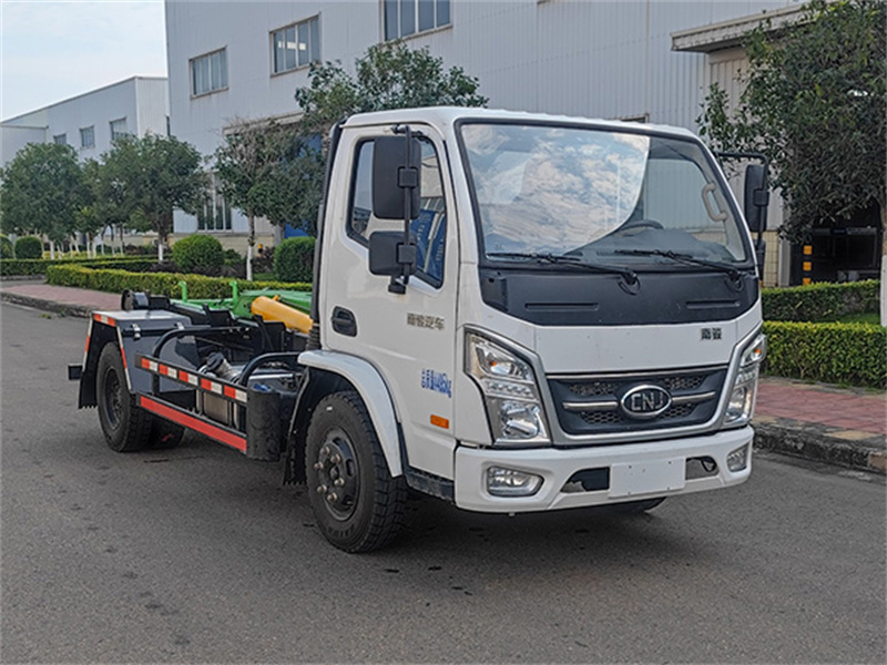 油电混动南骏勾臂垃圾车