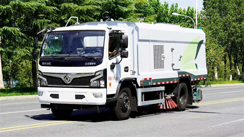 8方东风福瑞卡四季清扫车