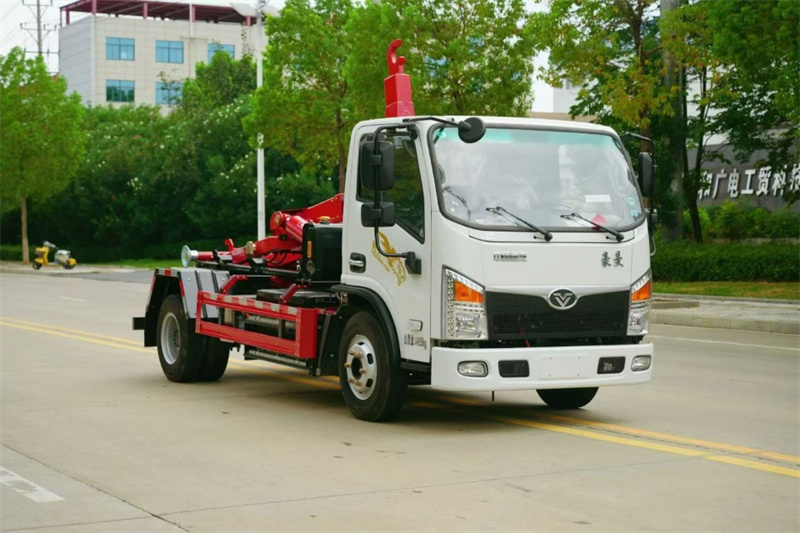 重汽豪曼纯电动勾臂垃圾车智能高效环卫好帮手