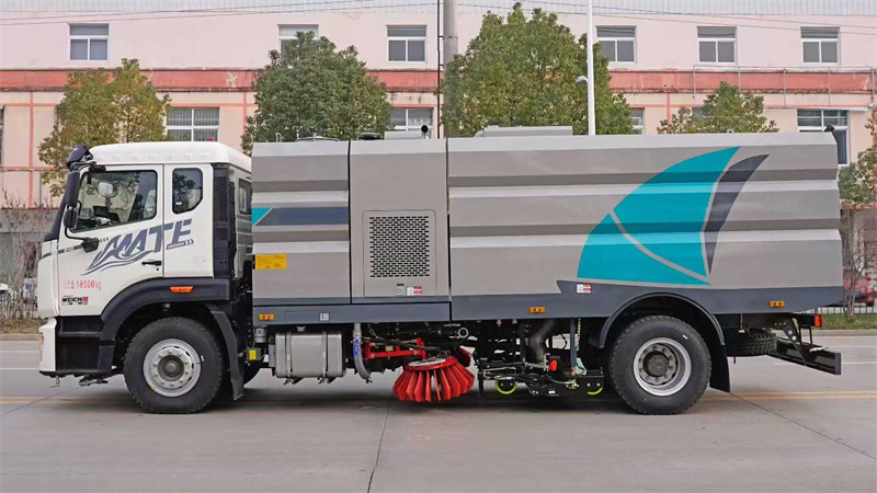 16方重汽豪沃MATE道路洗扫车