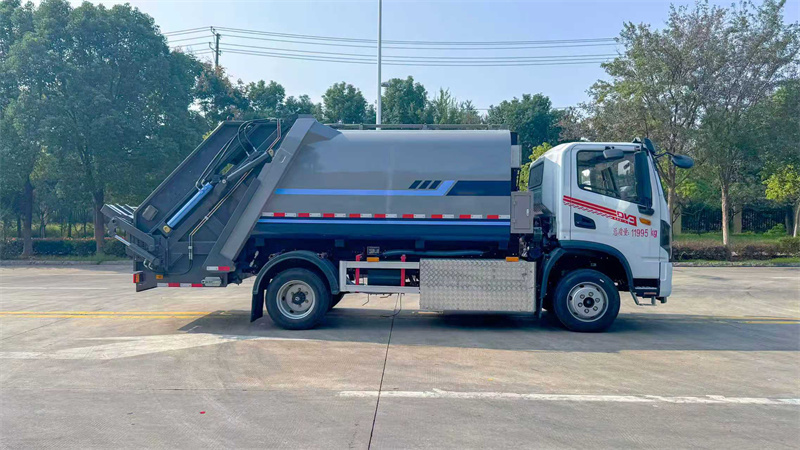 10方东风华神纯电动压缩垃圾车