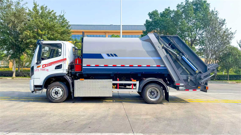 10方东风华神纯电动压缩垃圾车