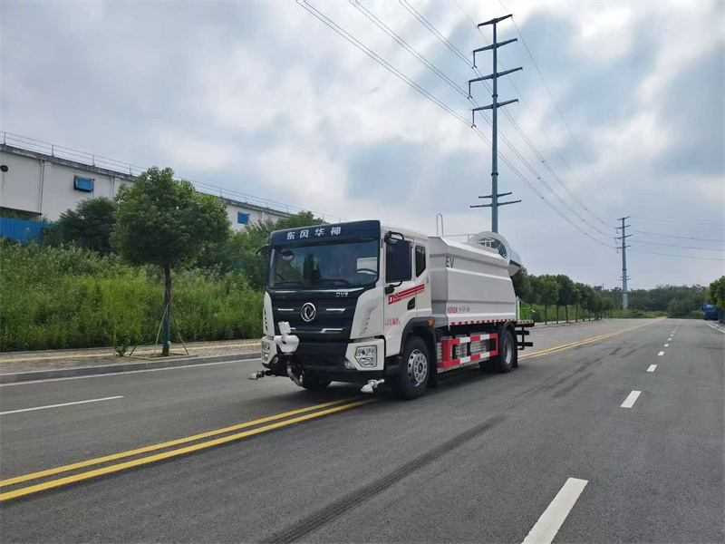 15吨东风华神纯电动抑尘车