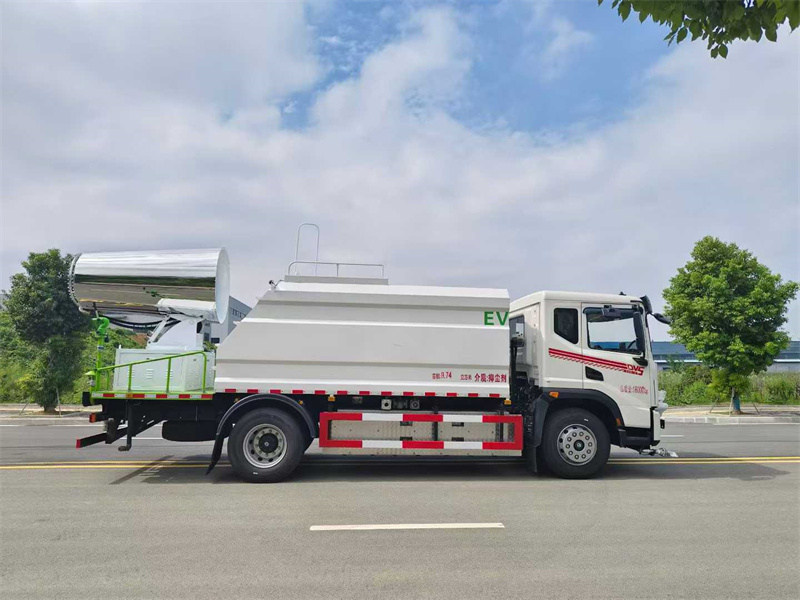 15吨东风华神纯电动抑尘车