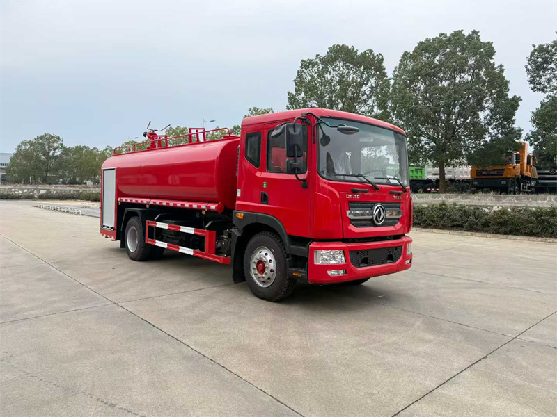 12吨东风多利卡D9消防洒水车