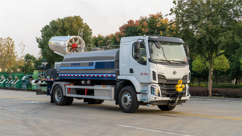 10吨柳汽乘龙M3纯电动多功能雾炮抑尘车