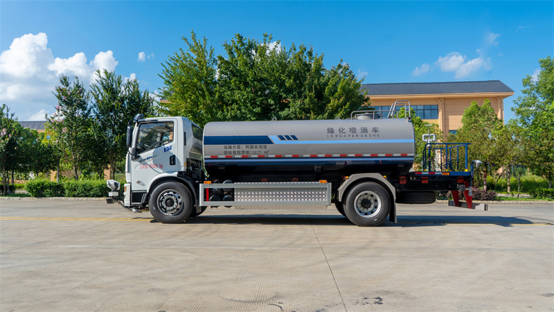 14吨纯电动上汽跃进绿化喷洒车