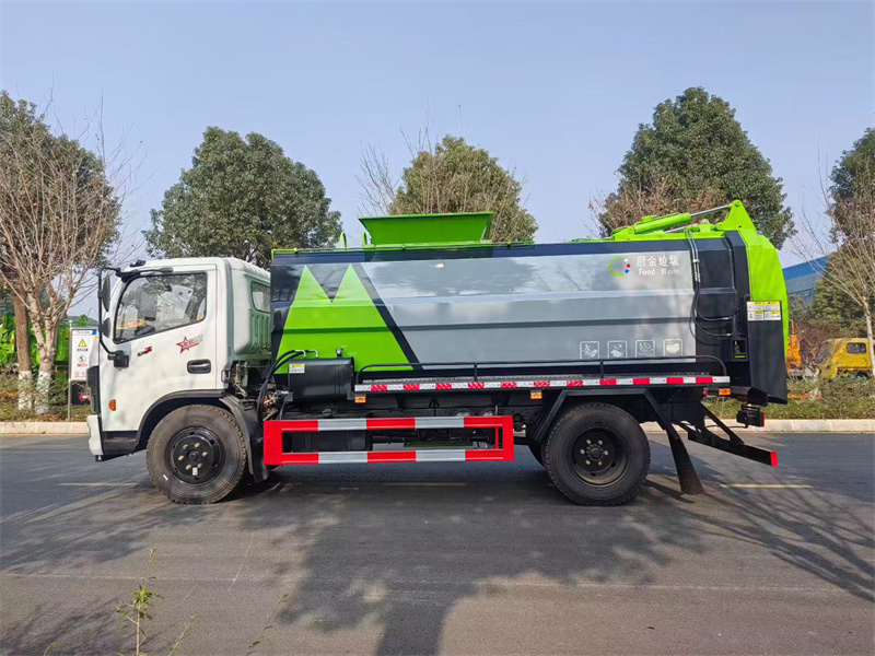 10方东风多利卡餐厨垃圾车