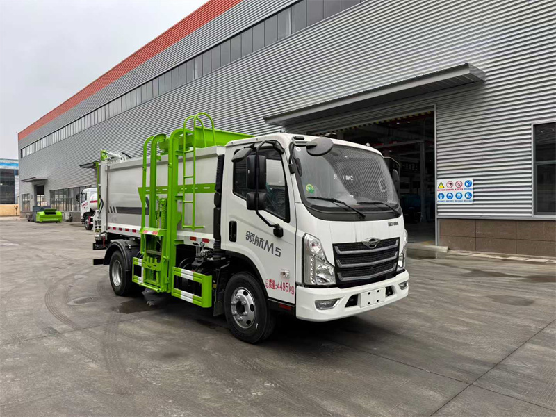 蓝牌8方福田领航M5餐厨垃圾车