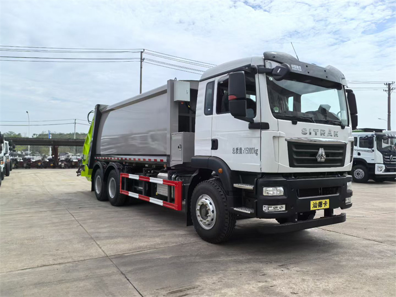 23方重汽汕德卡后八轮压缩垃圾车