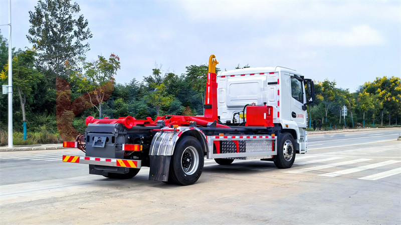 纯电动星辰勾臂垃圾车