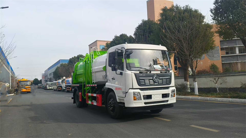 14方东风天锦餐厨垃圾车告别跑冒滴漏的清运好帮手