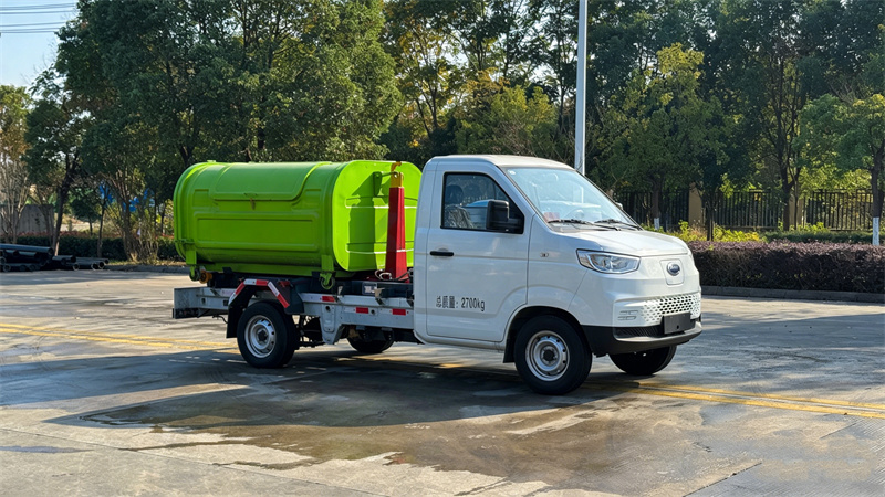 纯电动奇瑞3方勾臂垃圾车